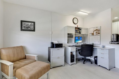 Купить кондоминиум в Уэст-Палм-Бич, Флорида 3 комнаты, 51.84м2, № 2089387 - фото 8