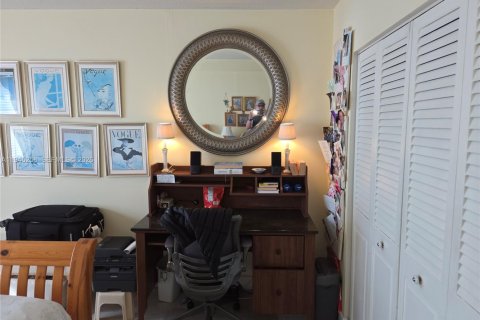 Condo in Sunny Isles Beach, Florida, 1 bedroom  № 2001888 - photo 6