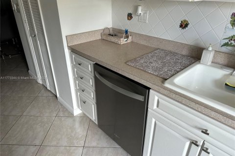 Купить кондоминиум в Норт-Майами-Бич, Флорида 1 спальня, 63.55м2, № 1692340 - фото 20
