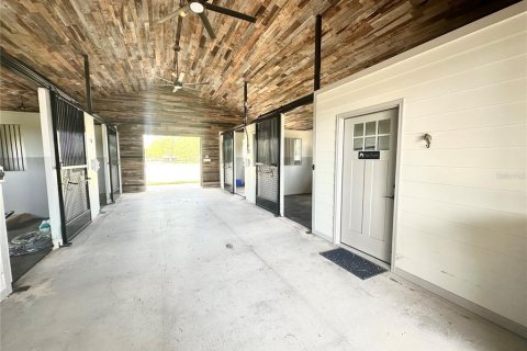 House in Morriston, Florida 3 bedrooms, 276.38 sq.m. № 1651549 - photo 10