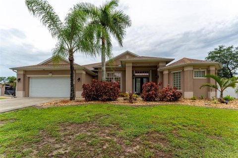 Casa en venta en Port Charlotte, Florida, 3 dormitorios, 237.55 m2 № 2223284 - foto 2