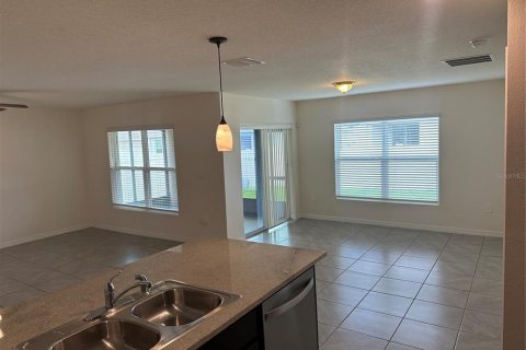 Villa ou maison à louer à Belleview, Floride: 3 chambres, 155.15 m2 № 2386226 - photo 4