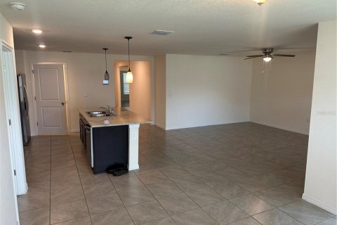 Villa ou maison à louer à Belleview, Floride: 3 chambres, 155.15 m2 № 2386226 - photo 8