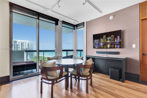Condo in Miami Beach, Florida, 2 bedrooms  № 1939565 - photo 8