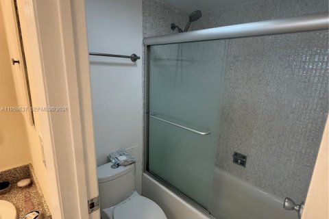 Снять в аренду кондоминиум в Авентура, Флорида 2 спальни, 100.43м2, № 2023834 - фото 8