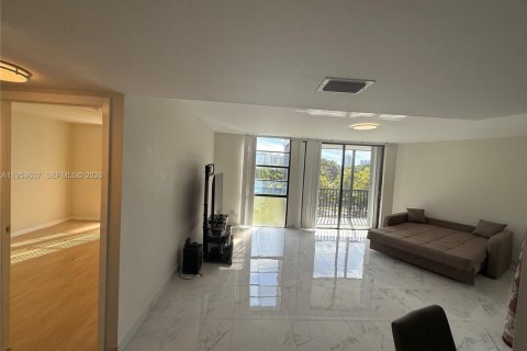 Снять в аренду кондоминиум в Авентура, Флорида 2 спальни, 100.43м2, № 2023834 - фото 4