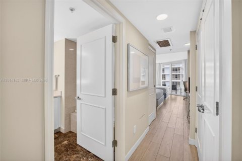 Condo in Fort Lauderdale, Florida, 1 bedroom  № 2076406 - photo 4