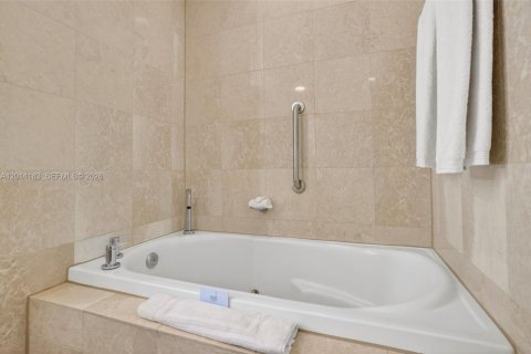 Condo in Fort Lauderdale, Florida, 1 bedroom  № 2076406 - photo 25