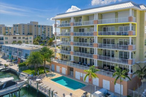 Condo in Clearwater, Florida, 3 bedrooms  № 2364183