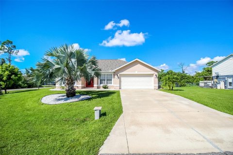Casa en alquiler en Punta Gorda, Florida, 3 dormitorios, 122.07 m2 № 1555535 - foto 1