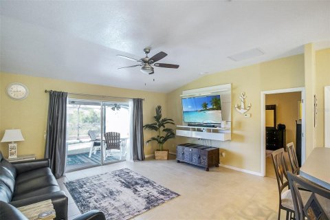 Casa en alquiler en Punta Gorda, Florida, 3 dormitorios, 122.07 m2 № 1555535 - foto 13