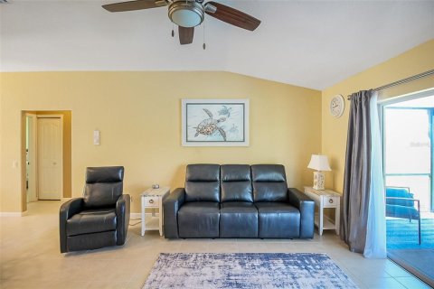 Casa en alquiler en Punta Gorda, Florida, 3 dormitorios, 122.07 m2 № 1555535 - foto 15
