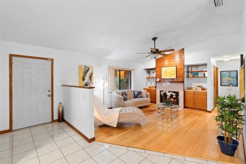 House in Deltona, Florida 3 bedrooms, 129.04 sq.m. № 1579011 - photo 7
