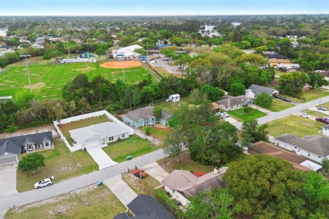 House in Deltona, Florida 3 bedrooms, 129.04 sq.m. № 1579011 - photo 27