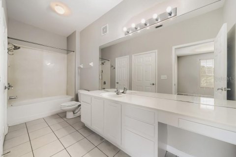Condo in Orlando, Florida, 3 bedrooms  № 2214207 - photo 20