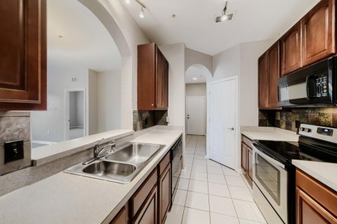 Condo in Orlando, Florida, 3 bedrooms  № 2214207 - photo 9