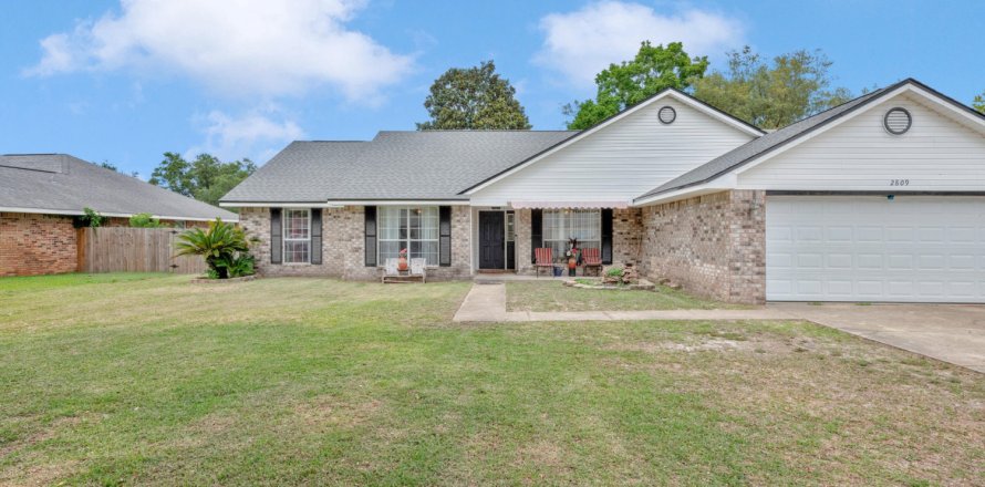 House in Navarre, Florida 4 bedrooms, 211.54 sq.m. № 561952