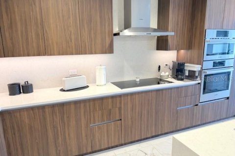 Condo in Saint Petersburg, Florida, 1 bedroom  № 2302232 - photo 9