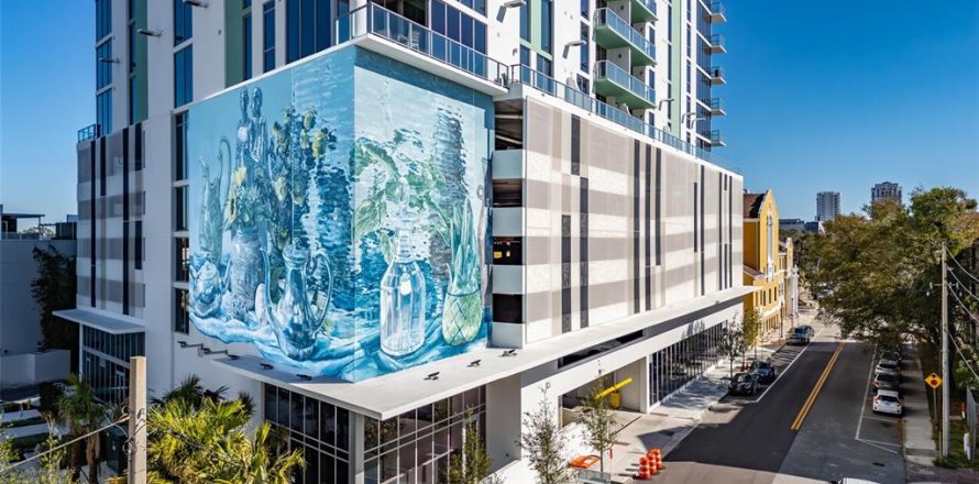 Condo in Saint Petersburg, Florida, 1 bedroom  № 2302232