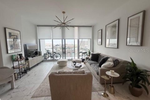 Condo in Saint Petersburg, Florida, 1 bedroom  № 2302232 - photo 12