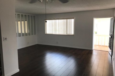 Condo à Palm Springs, Floride, 1 chambre  № 2332276