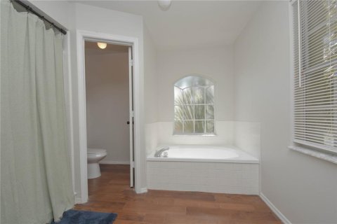House in Orlando, Florida 4 bedrooms, 213.77 sq.m. № 1616857 - photo 11