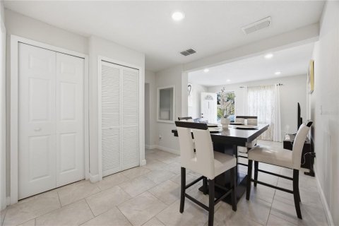 Villa ou maison à vendre à Apopka, Floride: 3 chambres, 110.37 m2 № 2308464 - photo 4