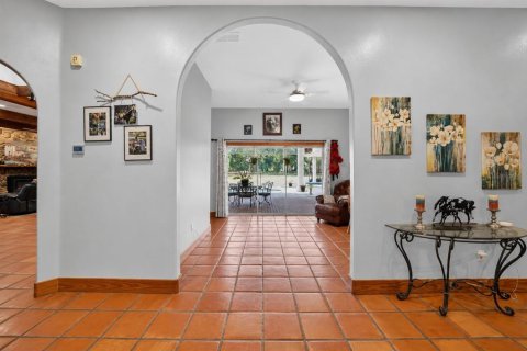House in Ocala, Florida 4 bedrooms, 306.95 sq.m. № 2199128 - photo 6