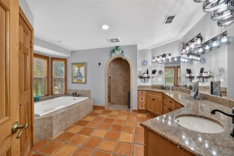 House in Ocala, Florida 4 bedrooms, 306.95 sq.m. № 2199128 - photo 30