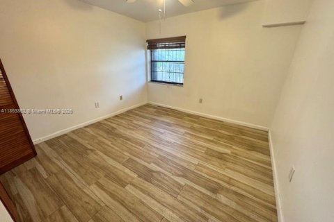Condo in Miami, Florida, 3 bedrooms  № 1871802 - photo 6