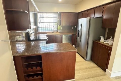 Condo in Miami, Florida, 3 bedrooms  № 1871802 - photo 13