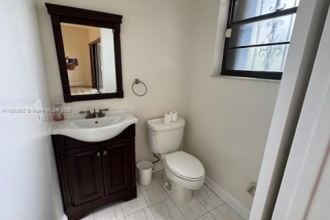 Condo in Miami, Florida, 3 bedrooms  № 1871802 - photo 11