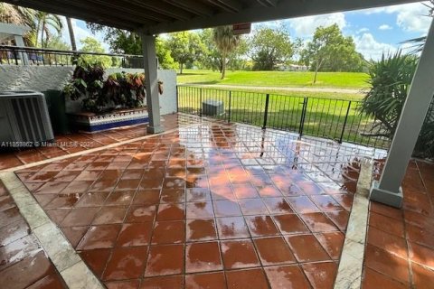 Condo in Miami, Florida, 3 bedrooms  № 1871802 - photo 25