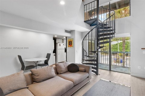 Condominio en venta en Miami, Florida, 1 dormitorio, 48.87 m2 № 2000601 - foto 3