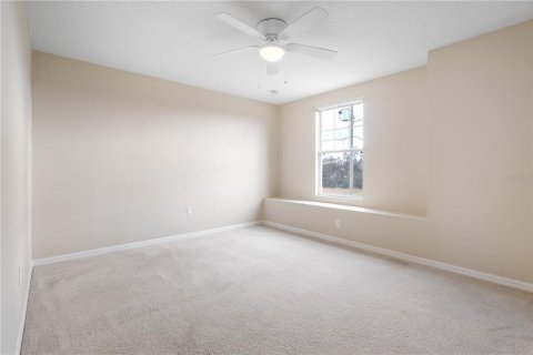 House in Poinciana, Florida 4 bedrooms, 195.47 sq.m. № 1246104 - photo 15