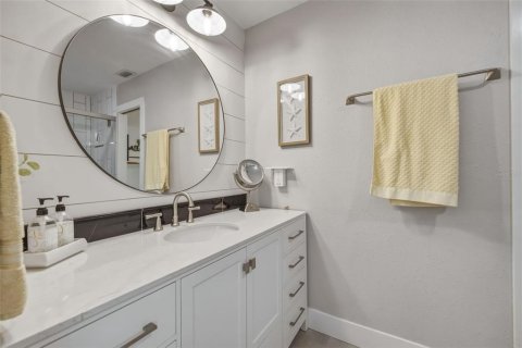 Copropriété à vendre à Madeira Beach, Floride: 2 chambres, 76.64 m2 № 2348280 - photo 18