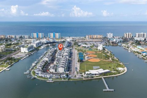 Copropriété à vendre à Madeira Beach, Floride: 2 chambres, 76.64 m2 № 2348280 - photo 30