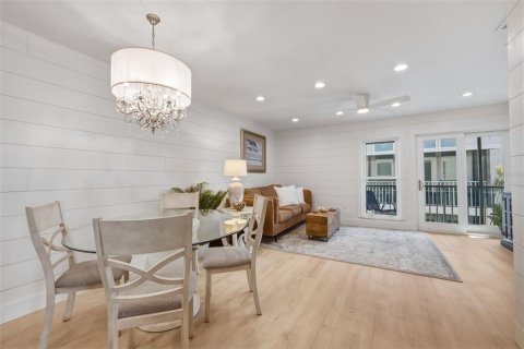 Copropriété à vendre à Madeira Beach, Floride: 2 chambres, 76.64 m2 № 2348280 - photo 8