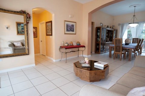 Casa en venta en Miami, Florida, 3 dormitorios, 155.33 m2 № 2056959 - foto 7