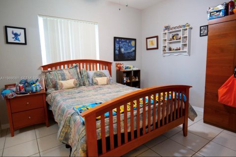 Casa en venta en Miami, Florida, 3 dormitorios, 155.33 m2 № 2056959 - foto 12