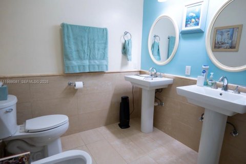 Casa en venta en Miami, Florida, 3 dormitorios, 155.33 m2 № 2056959 - foto 11