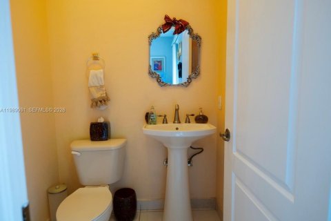 Casa en venta en Miami, Florida, 3 dormitorios, 155.33 m2 № 2056959 - foto 15