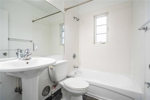 Apartment in Miami Beach, Florida 1 bedroom, 60.39 sq.m. № 2058493 - photo 14