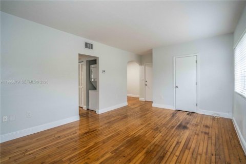 Apartment in Miami Beach, Florida 1 bedroom, 60.39 sq.m. № 2058493 - photo 4