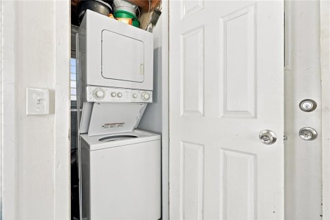 Casa en alquiler en Saint Pete Beach, Florida, 2 dormitorios, 82.5 m2 № 2316823 - foto 20