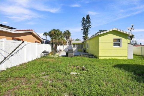 Casa en alquiler en Saint Pete Beach, Florida, 2 dormitorios, 82.5 m2 № 2316823 - foto 27
