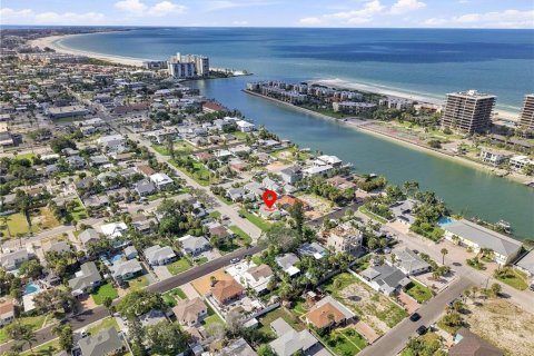 Casa en alquiler en Saint Pete Beach, Florida, 2 dormitorios, 82.5 m2 № 2316823 - foto 2