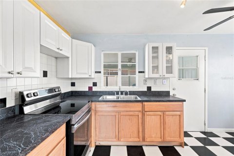 Casa en alquiler en Saint Pete Beach, Florida, 2 dormitorios, 82.5 m2 № 2316823 - foto 10