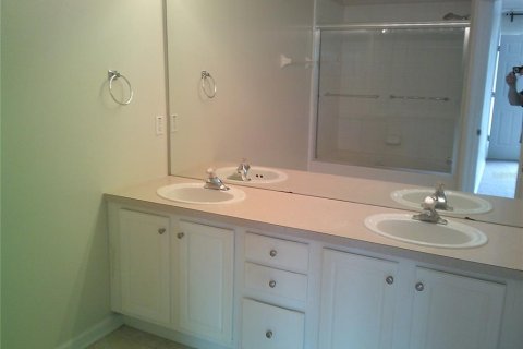 Touwnhouse à louer à Orlando, Floride: 3 chambres, 156.26 m2 № 2142173 - photo 4