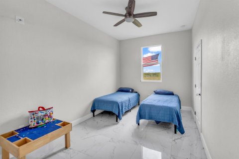 Villa ou maison à vendre à St. Lucie, Floride: 4 chambres, 284.28 m2 № 2387284 - photo 23